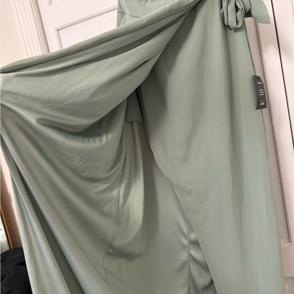 NWT Lulu’s Sage Brush Green Strapless Front Split Bridesmaid Prom Dress Medium - Picture 8 of 16